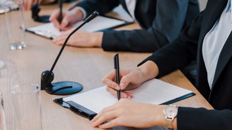 Mujeres en la Diplomacia thumbnail