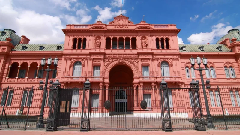 Milei: victoria, reconfiguración política y los efectos en la economía thumbnail