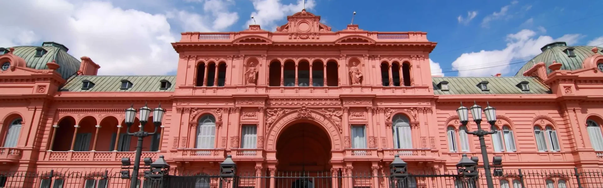 Milei: victoria, reconfiguración política y los efectos en la economía thumbnail